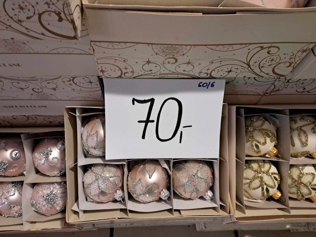 Ceny ozdób świątecznych w Krakowie. Ile trzeba zapłacić za dekoracje? 