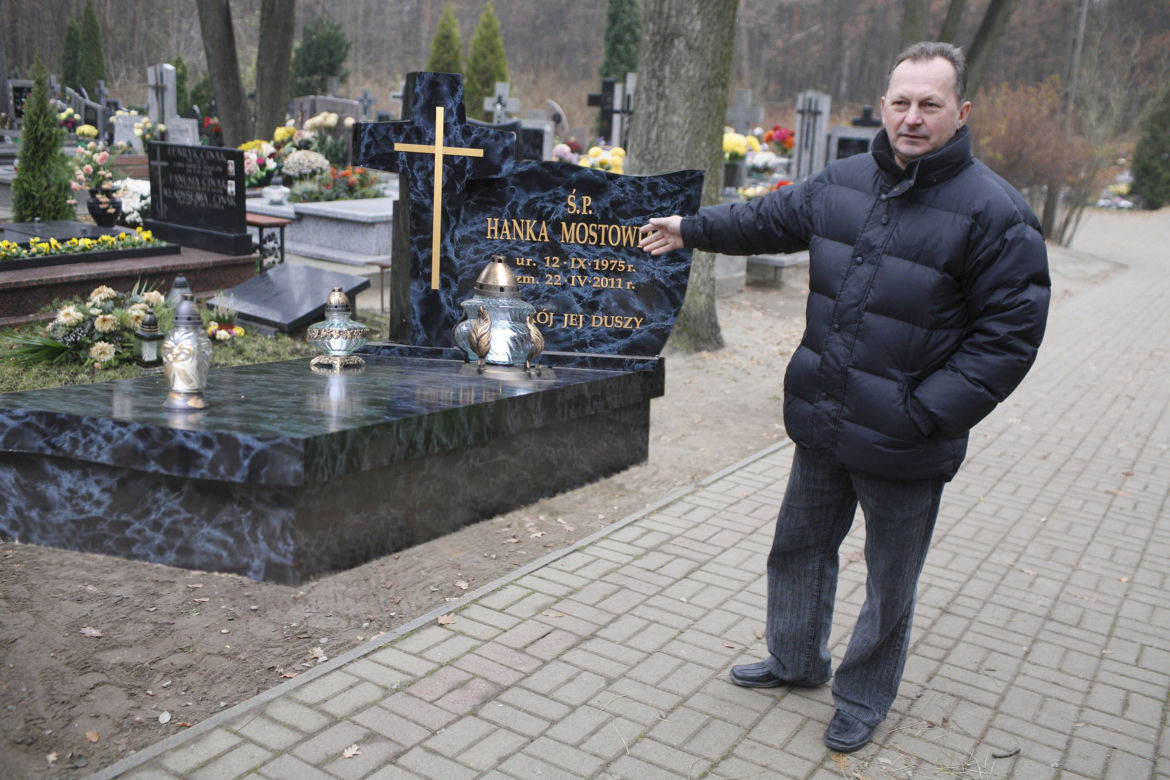 Ukradli grób Hanki Mostowiak