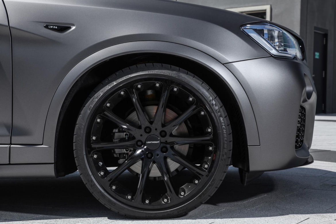 BMW X4 po tuningu Lightweight