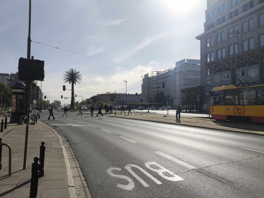 Zderzenie tramwajów w centrum Warszawy. 13 osób rannych, ruch tramwajowy wstrzymany