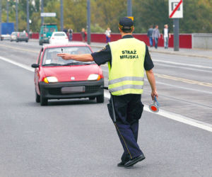 Urzędnicy mandatów nie dostają!
