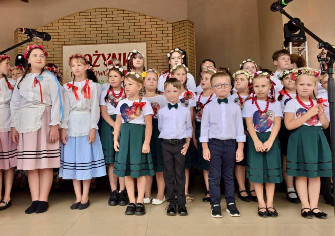 Dożynki 2026. Niezwykły korowód i wieńce pełne symboli. Powiat starachowicki podziękował za plony