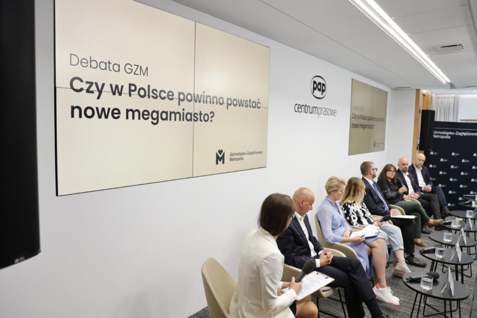 Debata - Czy w Polsce powinno powstać nowe megamiasto?