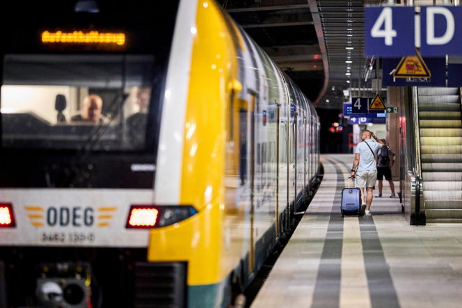 Niemcy/ Prezes Deutsche Bahn: ruch kolejowy stopniowo wraca do normy (opis) Awaria systemu łączności radiowej GSM-R wymusiła zatrzymanie wszystkich pociągów w całym kraju na czas ok. dwóch godzin
