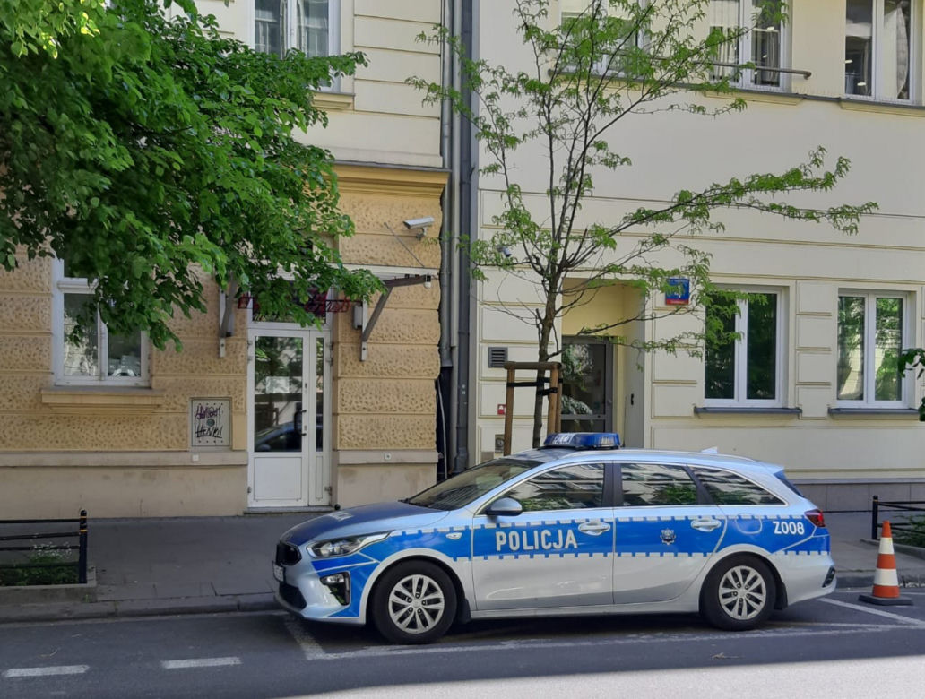 Zwłoki mężczyzny pod klubem nocnym na ul. Pankiewicza 4 w Warszawie.