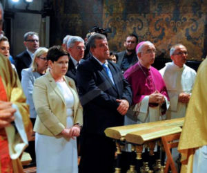 Syn Szydło, ks. Tymoteusz odprawił mszę. Na prymicji Kaczyński i Rydzyk 