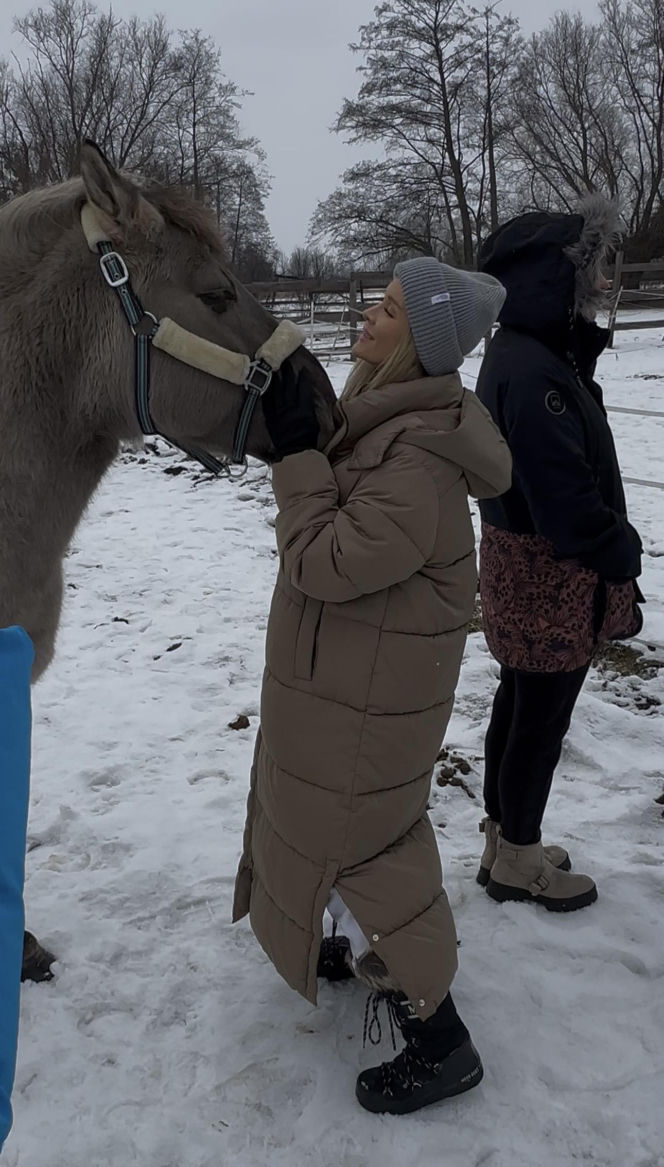 Joanna Krupa odwiedza schronisko dla zwierząt