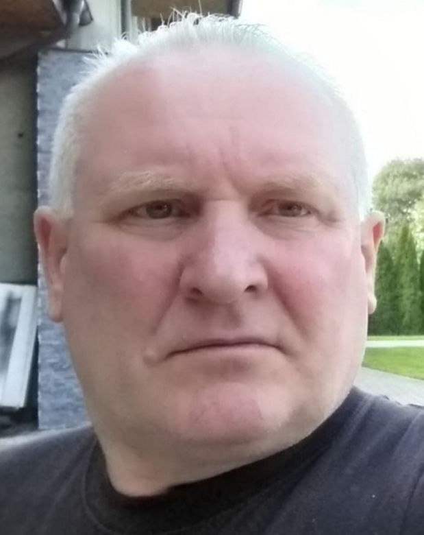Uciekł do Francji