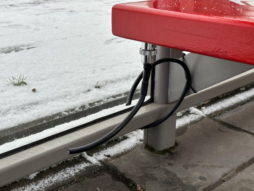 Zniszczono pierwszy podgrzewany przystanek w Krakowie