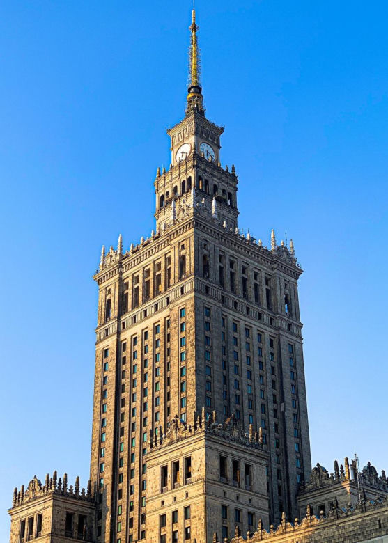 8. Pałac Kultury i Nauki - 795 350 gości