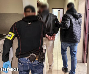 Oszust wyciągnął od seniora oszczędności życia! 26-latek wpadł w Sulęcinie