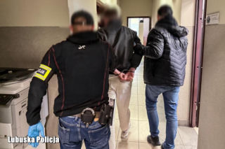 26-latek wyłudził fortunę od seniora. Wpadł w policyjną zasadzkę