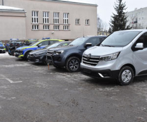 Policyjne bestie będą siać postrach na drogach. Oto nowe radiowozy polskiej policji