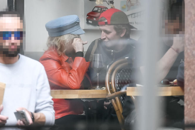 Katarzyna Figura przytula Maćka Musiałowskiego