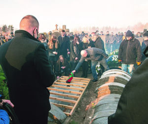 Świetliste pożegnanie zamordowanego Kacpra z Ząbek 