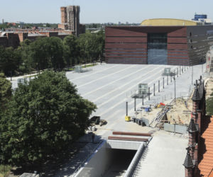 Narodowe Forum Muzyki i plac Wolności