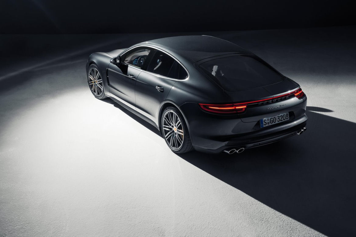 2017 Porsche Panamera