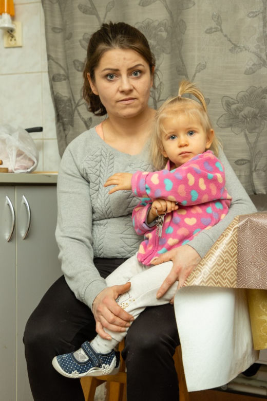 Skandal w Otwocku! Sąd zabrał jej synka, bo bezduszni urzędnicy nie chcą dać jej mieszkania 