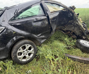 Ledwo zdał prawo jazdy i dachował. 18-latek był pijany