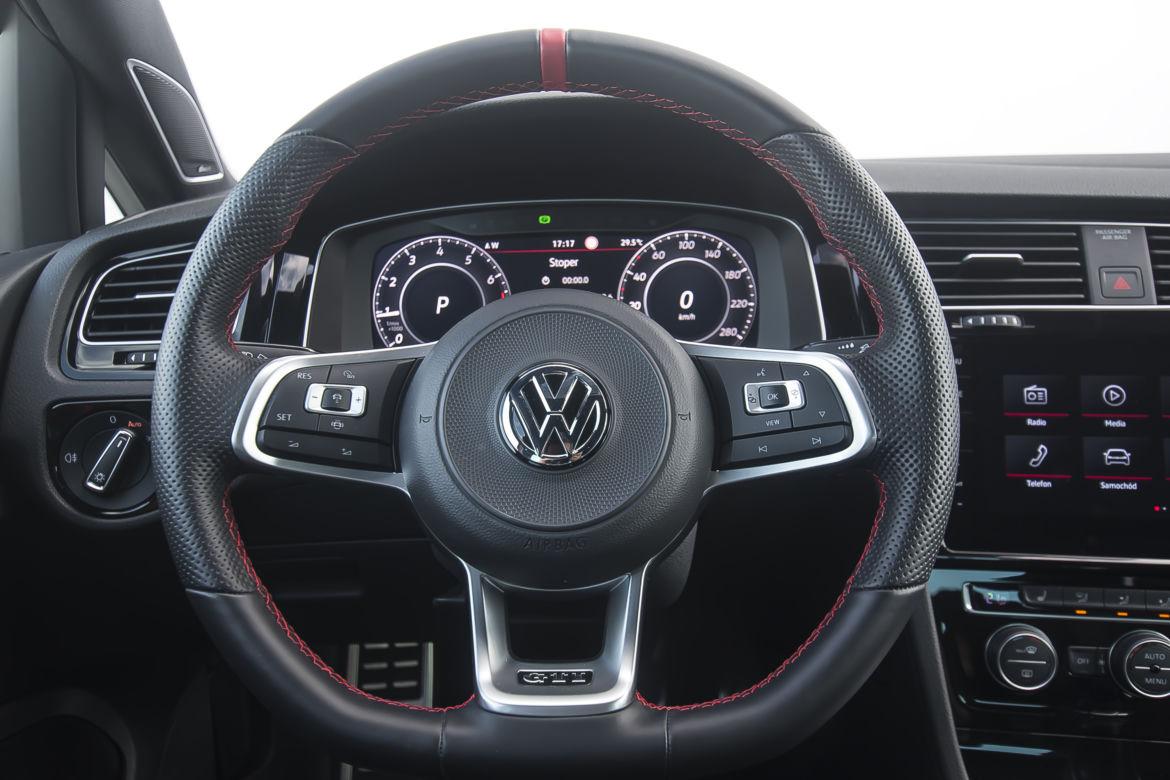 Volkswagen Golf GTI TCR 5D 2.0 TSI 290 KM DSG7