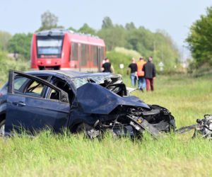 Wypadek na przejeździe kolejowym w Stobnie