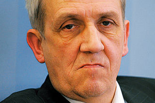 Prof. Andrzej Friszke: - Niestety można mówić o współpracy Lecha Wałęsy z SB