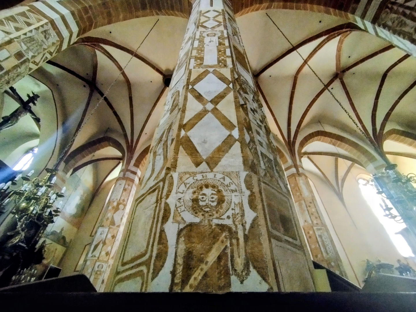 Olkusz. Bazylika - wnętrze