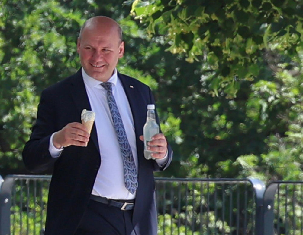 Posłowie PiS poszli na lody