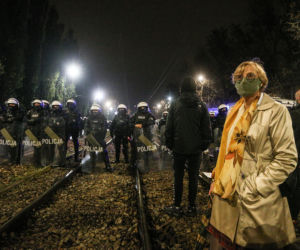 Nocne protesty pod domem Jarosława Kaczyńskiego