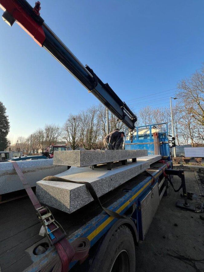 Budowa pomnika Żołnierzy 55. Poznańskiego Pułku Piechoty w Lesznie