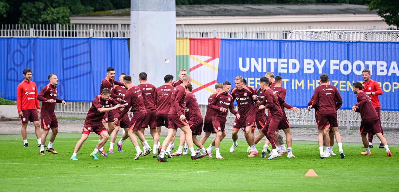 Lewandowski trenuje pełną parą, Zieliński na rowerku