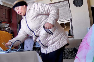 Okradła 82-latkę tuż przed świętami. Policja opublikowała jej twarz