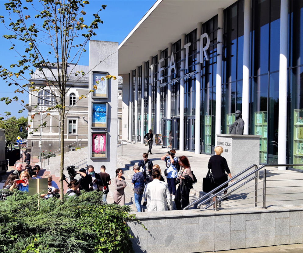 Irena - nowe imię lipy przed teatrem