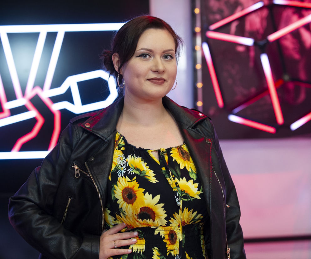 Kornelia Daszewska - kim jest uczestniczka The Voice of Poland 12? Głosem wywołuje ciarki
