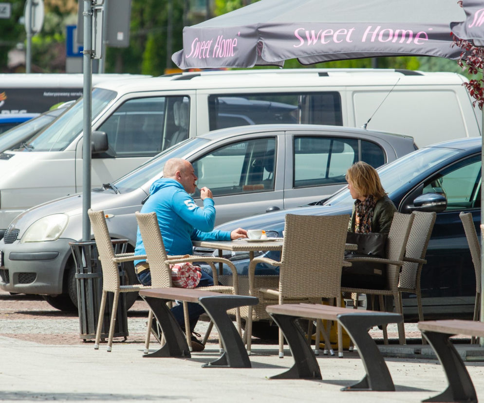 Paweł Kowal. Zabrał żonę na wino w szuwary