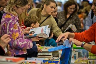Trzy dni, setki autorów, tysiące książek. Poznańskie Targi Książki 2026 zapraszają