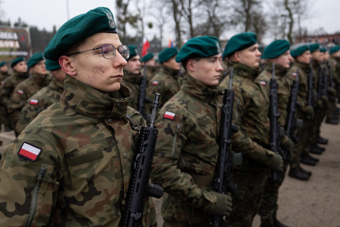 Karol Nawrocki pojawił się na przysiędze żołnierskiej kolegi z ringu