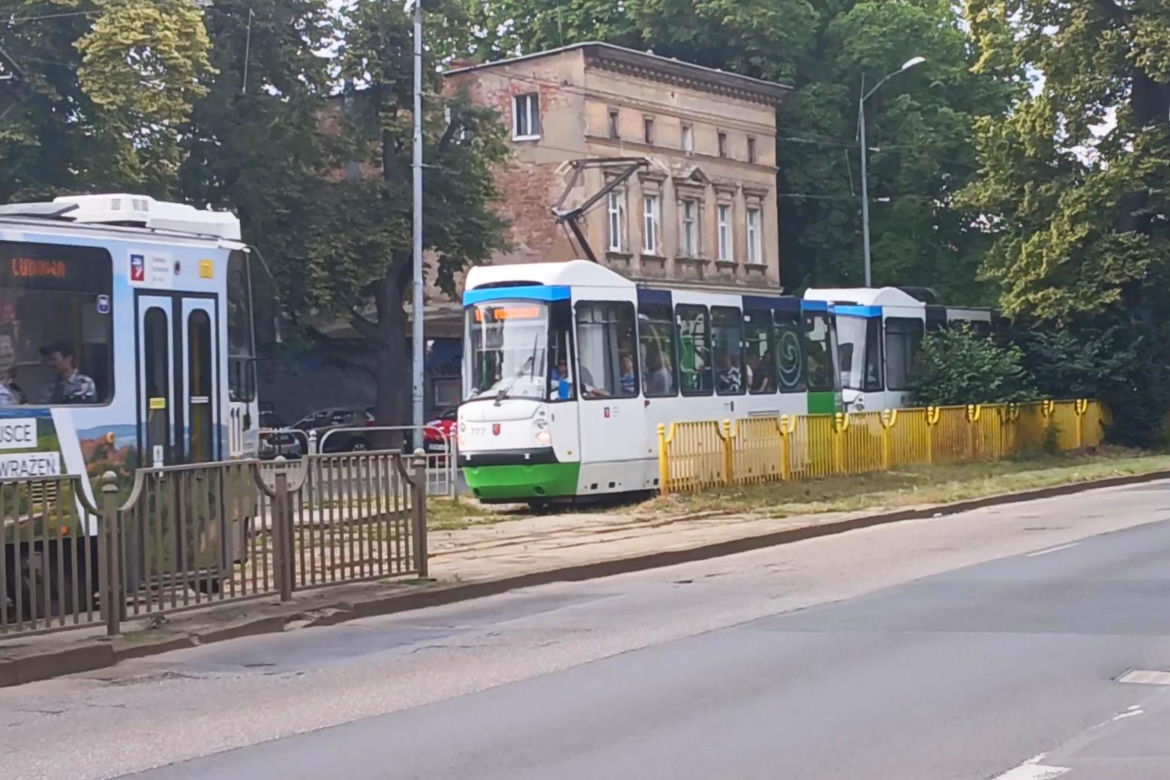 Al. Powstańców Wlkp. przed przebudową