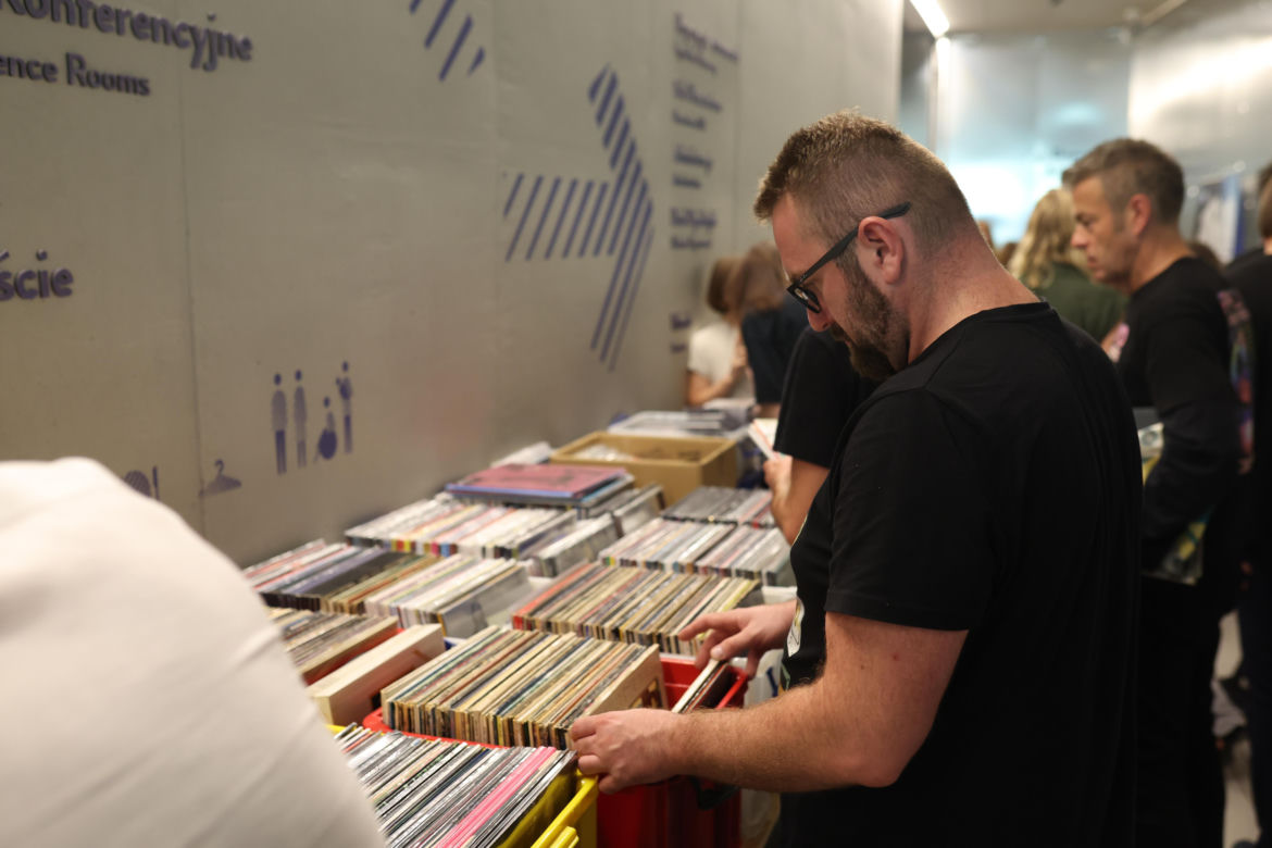 Vinyl Festival 2023 w Chorzowie. Coś dla miłośników winyli i kosmosu 