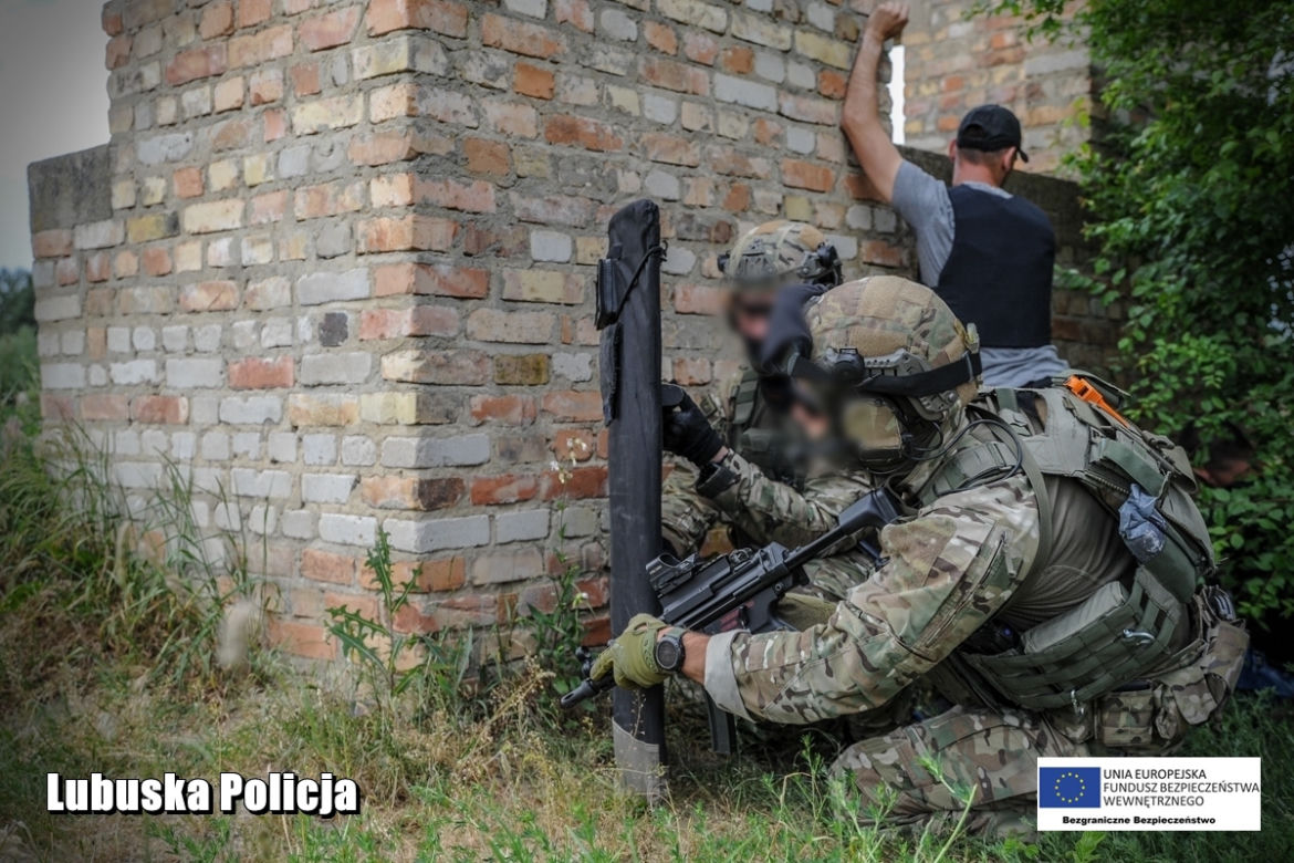 Napad i ucieczka - ćwiczenia lubuskich policjantów