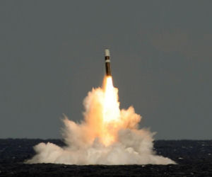 Czy Wielka Brytania stworzy własny, niezależny arsenał nuklearny? Odpowiedź na nieprzewidywalność USA