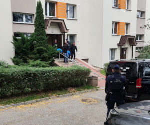 Kielce. Ciała rodziców i dwóch synów znaleziono w mieszkaniu na Osiedlu Pod Dalnią