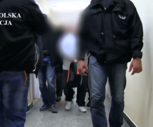 To on miał zamordować i oskórować studentkę. Policja publikuje nagranie z zatrzymania Roberta J. [WIDEO, GALERIA]