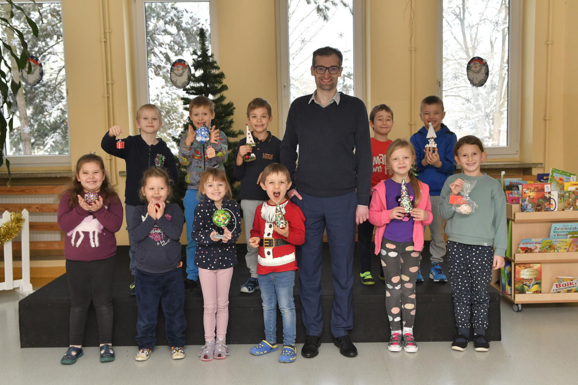 Burmistrz Rembertowa: Cieszę się, że dzieci obdarowanych prezentami przybywa