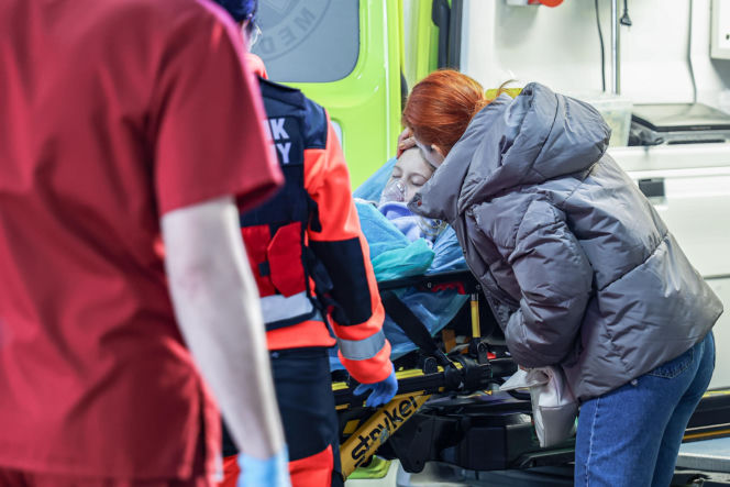 Szpital św. Anny, odcinek 99: Tomek wyjawia Wojtkowi plan ponownych oświadczyn. Fidor, podwożąc Hankę, wzbudza niepokój Kai