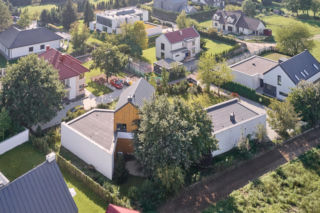 Jak chronić dom przed upałem? Architektki radzą, na co zwrócić uwagę przy projektowaniu