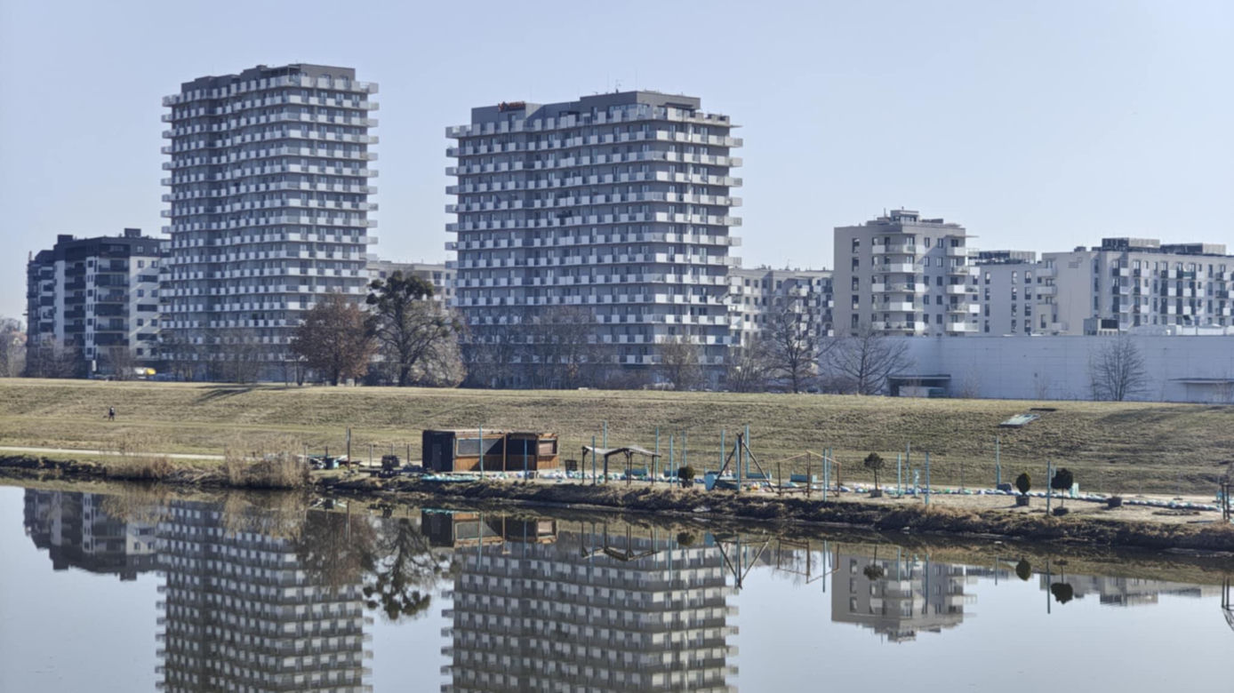 Wrocławskie beach bary po powodzi. Czy i kiedy będą otwarte?
