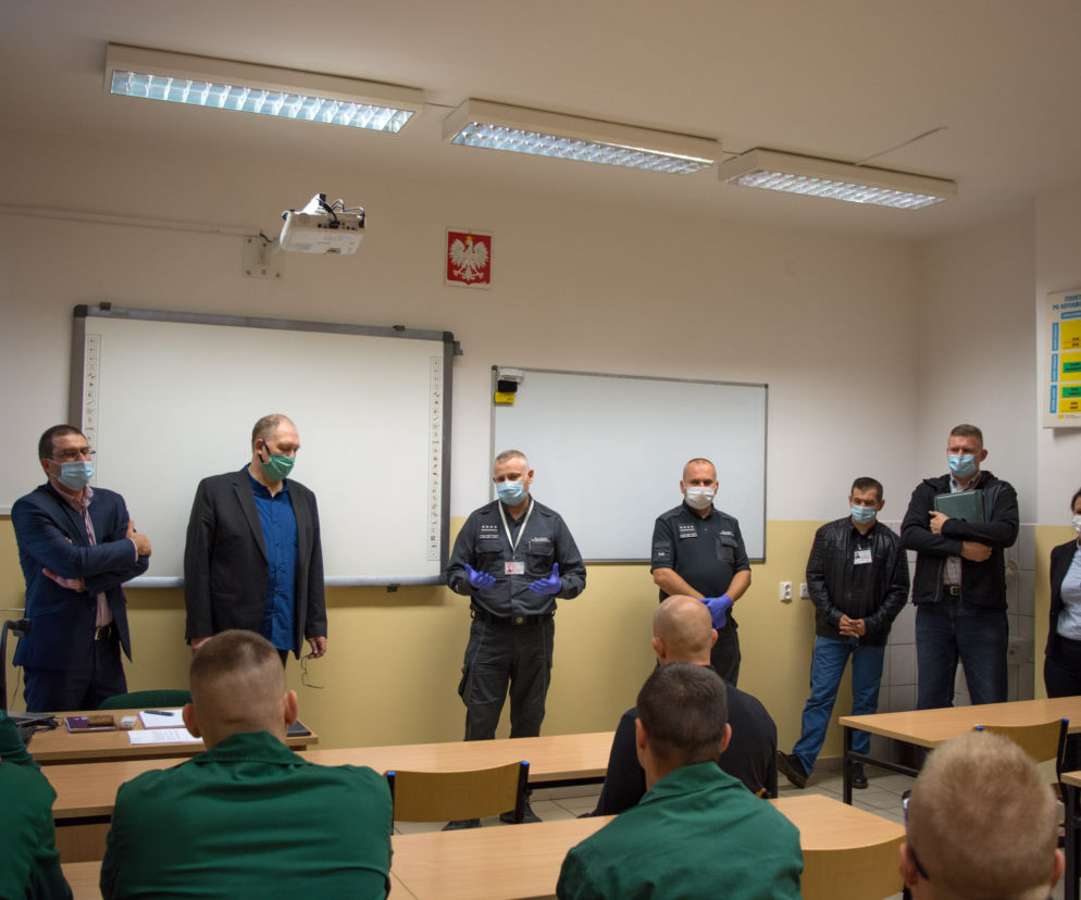 Opolskie: Więźniowie wrócili do szkół! 