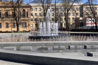 Fontanna w Lublinie już działa. Straż Miejska przypomina aby się w niej nie kąpać