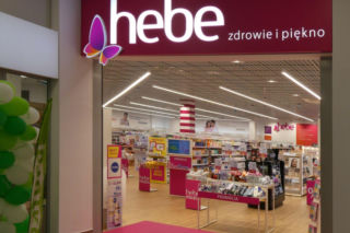 -60% na perfumy w Hebe. Te zapachy wyprzedają się najszybciej